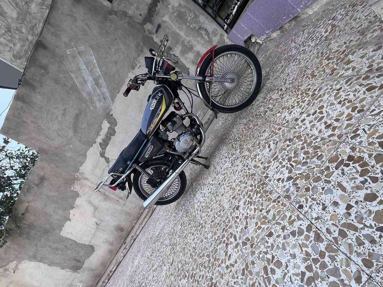 ‏مأطور  للبيع شرط نظافة فول 2019 معمر مرة ￼واحدة  وصارله تغربين شهر عايفه اشتريت مرقم وعفتو سعر 400 وبي مجال لعيونكم شباب مأطور مامتعوب 🫆

*********** 
***********
