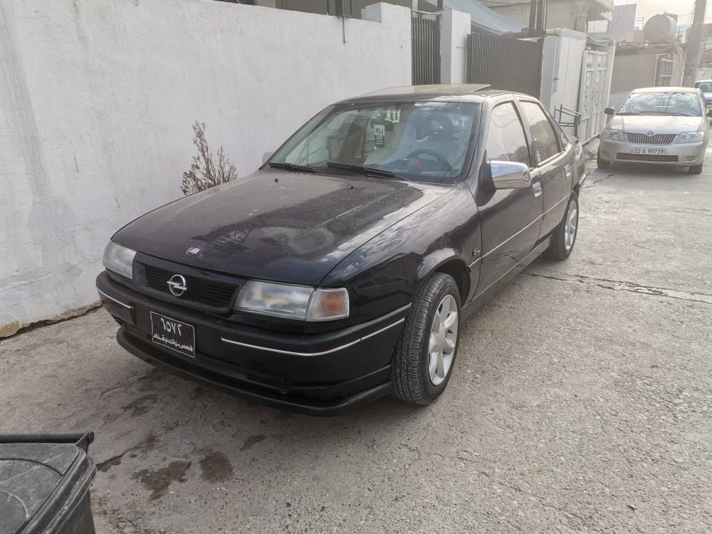 ئۆپڵ ڤیــــــــــــکترا 
مۆدێــــــــــــل 1991
سڵایـــــــت قفڵ مەرکەزی
ئاڕم پلاستیـــــــــــک هەولێر
مەکـــــــــینە16ی قایش پان
گێڕومەکینەو کارەبایی بەشەرت
لێدراوبڕاوە بەشـــــــــــــــــەرت....

***********
*********** أربيل, العراق
