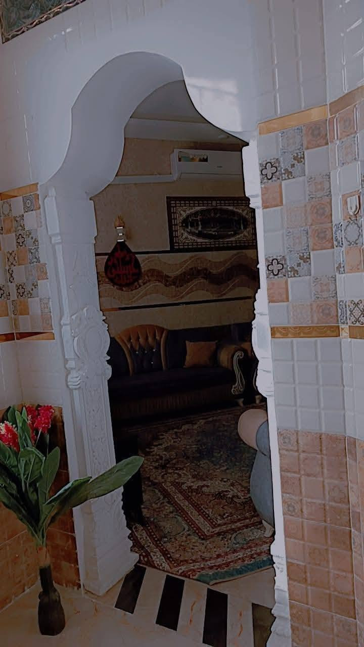 دار للبيع بحي الرسالة بصف التجاري موقع مميز مجاور أسواق أم البنين ع المساحة ٢٣٠م طابق واحد بناء درجة أولى طابوق جمهوري صب مركزي السعر خاص أو لاتصال على الرقم *********** واتساب
