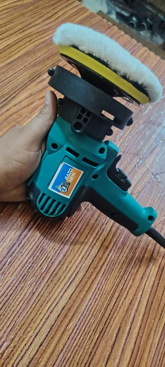 السلام عليكم جهاز بخار وياه غراضه كامله استعمال مرتين فقط وكوسرة بولش هيه وحبشكلاتهه للبيع 
الكوسرة 25 الف 
جهاز البخار 75 الف 
الرقم ***********
