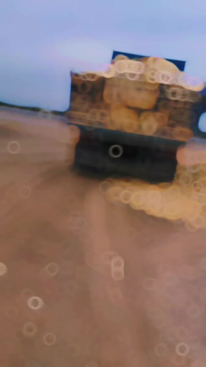 السلام عليكم يوجد لدينا بلوك ضغط درجة اولى شرط الكلاب بلوك بناء الطول 34 العرض 18 بلوك اسيجه الطول 35 العرض 15 طابوك عادي طابوك جمهوري فرشي درجه اولى ملاحضه الاسعار واصل لجميع نواحي محافظة بابل للاستفسار الاتصال ***********
