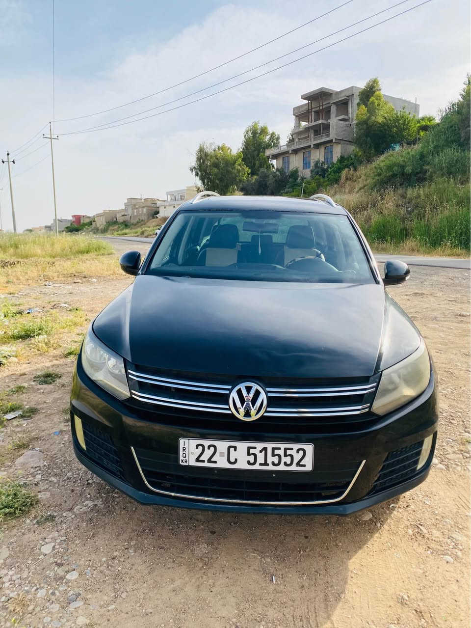 فۆلکسواگن تیگوان (Tiguan) ٢٠١٧ بۆ فرۆشتن
 مۆدێل: ٢٠١٧
 ڕەنگ: ڕەشی بریقەدار (مەلەکی)
 مەکینە: 1.8 تۆربۆ (بێ کێشە و زۆر بەهێز)
 گێڕ و مەکینە: بە شەرت و لەسەر کلیل
مواسەفات (فول مواسەفات):
 پانۆراما
 بەسمە (شەش لۆک)
 تەبرید مەرکەزی
 هیتەر (گەرمکەرەوەی کوشن)
 هەموو سیستەمەکانی تری فول مواسەفات
باری بەدەنی سەیارەکە (بۆیاخ و ئێرباگ):
 تەنیا یەک پارچە بۆیاخی هەیە (بۆڵندەکەی - چەمەلەغی پێشەوە).
 ناوەوەی سەیارەکە (داخلی) بە تەواوی نەگرتووە و بێ لێدرانە.
 پەڕەشووت (ئێرباگ)ی نەتەقیوە و بە شەرتە.
نرخ و مامەڵە:
 نرخ: ١١٥ وەرەقە (١١,٥٠٠ دۆلار)
 کەمێک مەجال و مامەڵەی تێدایە بۆ کڕیاری ڕاستەقینە.
بۆ پەیوەندی و زانیاری زیاتر:
📞 ژمارەی تەلەفۆن: *********** اكر, نينوى
