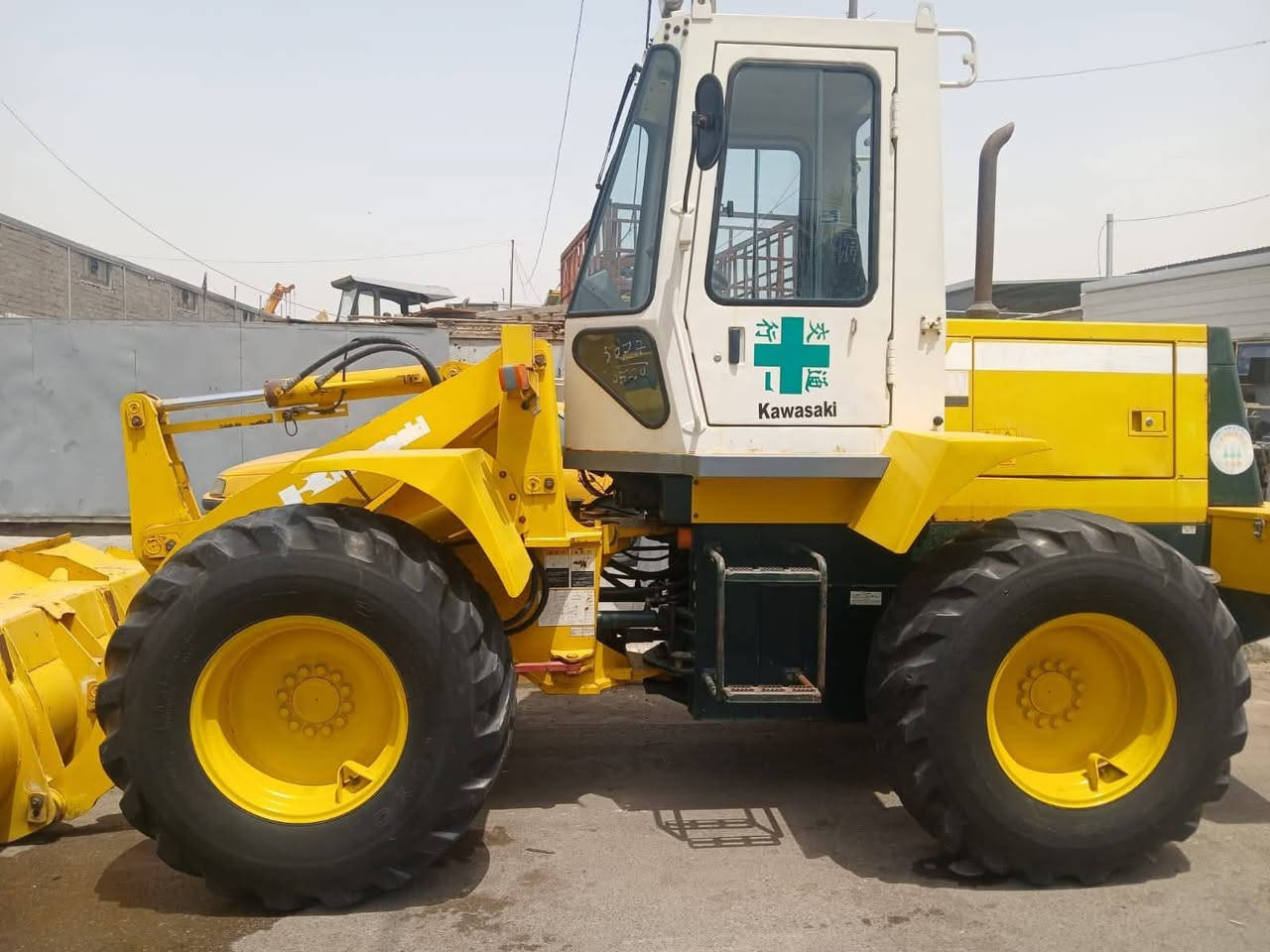 سلام عليكم شفل البيع ياباني مكفول كفاله عامه دخول جديد مكينه بم ونوزل مكان بصره ***********
