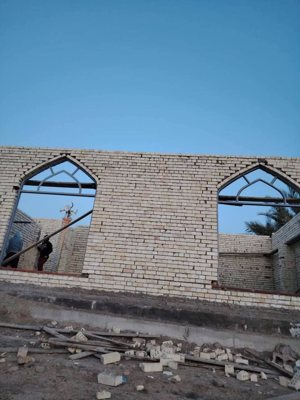 كادر خلفات بناء عمل بدقه شرط ستلام مهندس مع تنضيف موقع بأسعار مناسبه ***********
