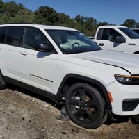 للبيع جيب كراند شيروكي خمسة راكب موديل 2025 لمتدد بانوراما داخل جلد شغ...