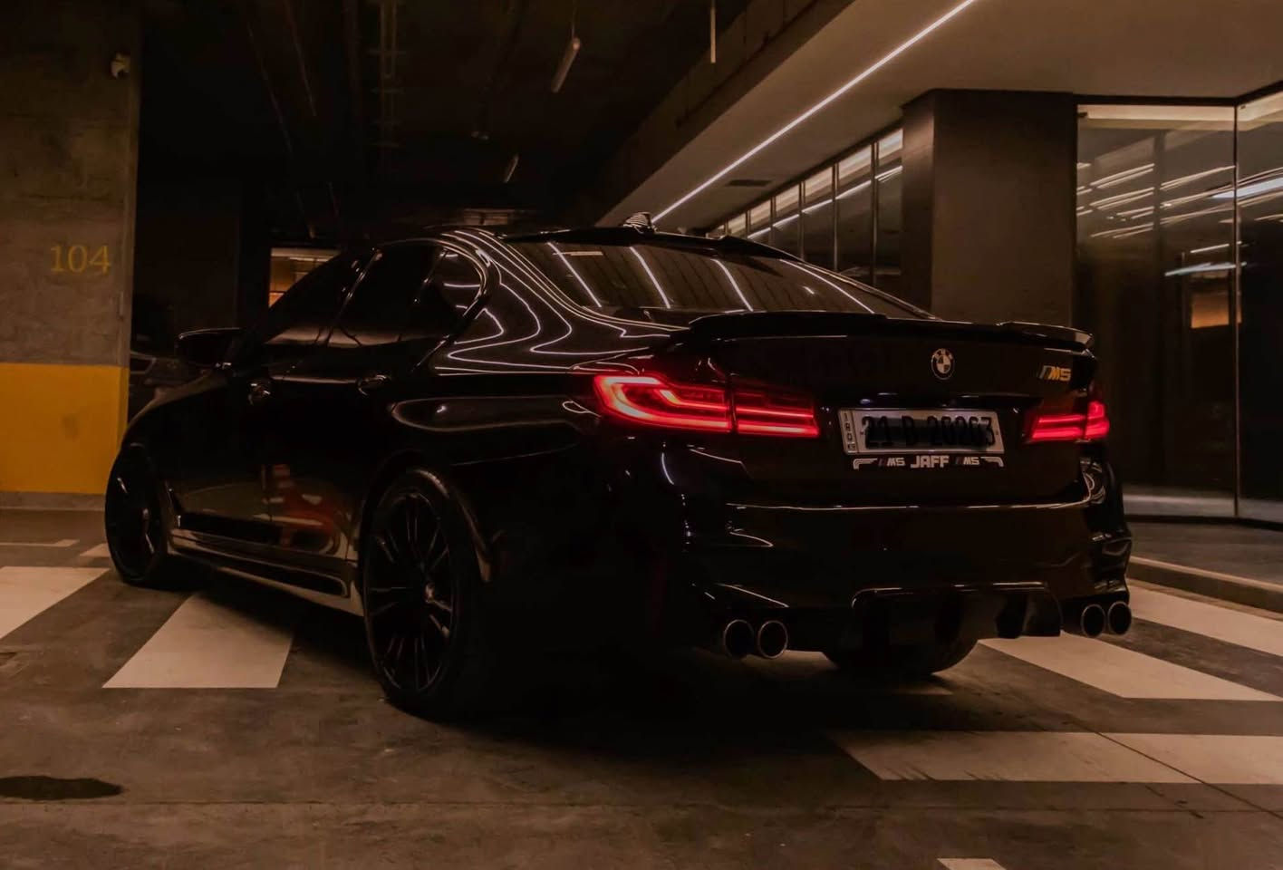 BMW 530i 2017 Bodykit M5
داتاشۆ - ٥ کامێرا ٣٦٠پلە - سلاید - ڕادار گەورە - ناو لید - ڕادار پێش و دوا -لایت لید و ٧٢ ڕەنگ ئەگۆڕێ -خەتی جادە - کوشن هیتەر و میمۆری و جلد - کامل بۆدی M5 - 
زۆر مواسەفاتی تر فوول فوولە ١/١
تەنها ١ پارچەی بۆیاخە بێ ناو بێ ئێرباگ بەشەرت
گێڕ و مەکینە بەشەر نەکراوەتەوە ١٢٠هەزار ڕۆشتوە .. 
*********** السليمانية, العراق
