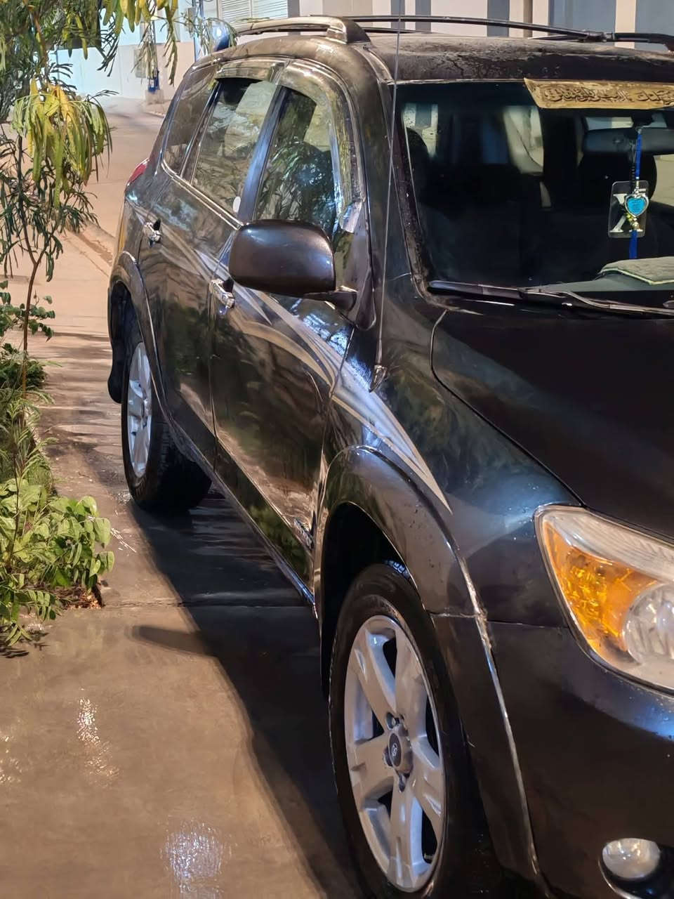 💫#RAV4 2007.
🔷 سيارة نوع:تويوتا-راف فور 

🔷 موديل:2007 

⭐ نظام تشغيل مفتاح ريموت

⭐️فتحه سقف 

⭐️طاوات كروم 

⭐ كراسي جلد 

⭐ جير اوتوماتيك. 

⭐ نظام دفع رباعي  دبل 

⭐ محرك 4 سلندر

⭐ مسجلة CDوراديوAM-FM

⭐ المكابح مانعه للانزلاق ABS . رقم السياره مميز اربع أرقام 

السعر 99وبيه مجال للشراي للاستفسار اتصال على رقم***********
