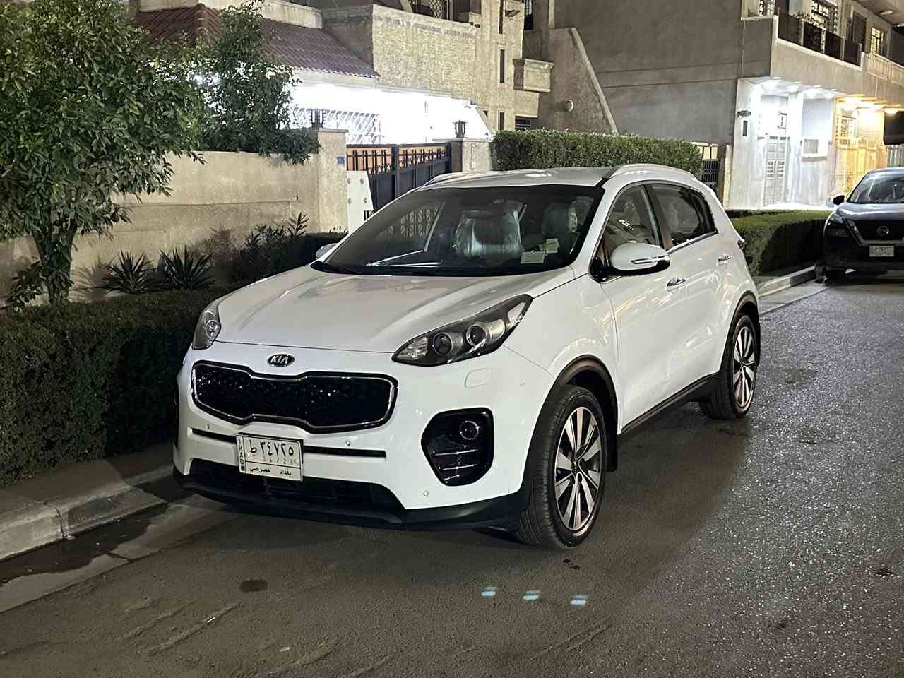 ‎السلام عليكم.
‎للبيع ، كيا سبورتج 2018 بيضه وارد خليجي 
‎والسياره بيه بارد صغير 
‎استخدام بيتي 

‎المواصفات‎
‎نقاط عمياء
‎حساس اطارات بالشاشه 
زراك امامي 
تبريد بيانو 
‎تبريد شاشه قطعتين يمين ويسار
‎حساس امامي خلفي 
‎حساس اطارات بالشاشه 
‎ويل كب عدد ٥ -حجم الويل ١٩ انج
‎بردة خلفيه 
‎شاشة اعطال 
‎تبريد قطعتين 
لد نهاري زنون
والسياره اوتو هولد 
‎وباقي المواصفات المعروفه 
والسياره سبيرها منازل
‎وماشيه 75000 كيلو متر 

اي استفسار الاتصال على الرقم 
***********
