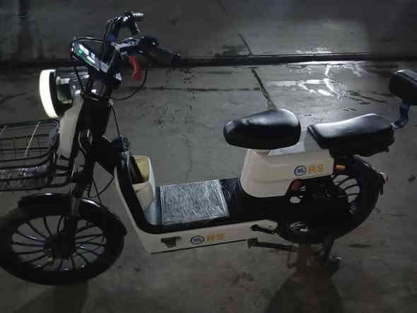 ماطور شحن نضيف كلش اي عيب مابي خمس بطاريات جدد المكان خانقين سعره 275 وبي مجال قليل رقم ***********
