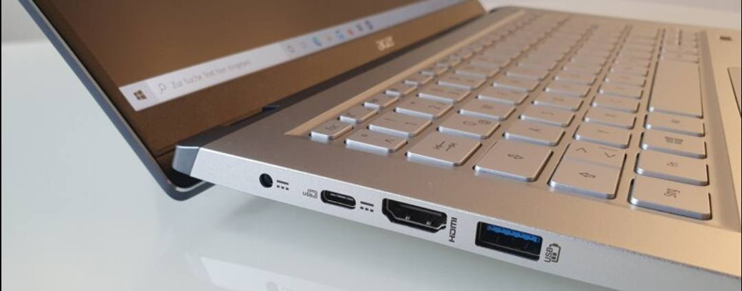 للبيع لابتوب acer swift sfx 14 من اللابتوبات النوادر إلي تنطيك لعب متواصل أكثر من ساعتين ونص وإذا استخدام طبيعي  يوصل 5 ساعات  
سويتله undervolting زادت الفريمات بكل الألعاب 8% وقل صرف الطاقة
مكفول من أي تصليح فقط فتحت الجهاز بدلتله أحسن معجون حراري موجود بالسوگ
وياه فان 5 مراوح + وشاحنته الاصليه + جنطة + windows مفعل

كيبورد light
CPU:  AMD Ryzen 7 5700U
بقوه i7 جيل 11 أو 12
Disk: SSD NVMe. M.2 Samsung 512
Ram16 GB ddr4
GPU1: GTX 1650 4GB
GPU2 : Radeon RX Vega 8
سويتله undervolting زادت الفديمات بكل الألعاب 8% وقل صرف الطاقة 
شاشه 14 inch
مكاني بغداد عامرية ماعندي توصيل سعر 700


**إذا كنت صاحب هذا الإعلان وتريد حذفه لأي سبب، رجاءا أرسل رسالة إلى الدعم الفني**