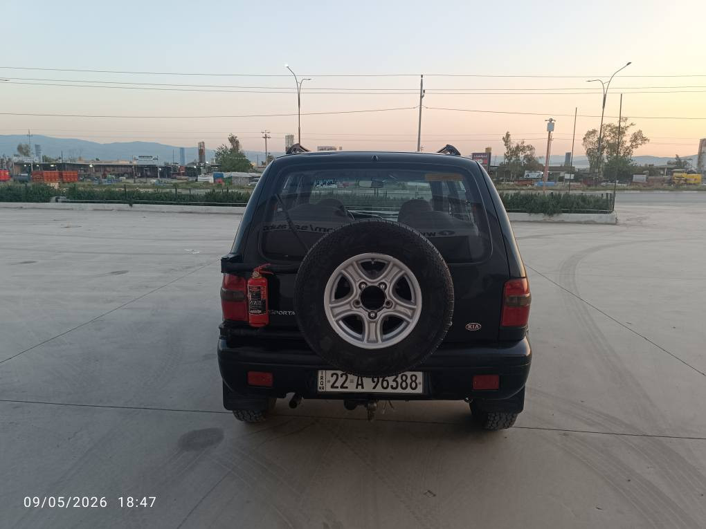 مؤديل 2000 
مه كينه 16 و به خ 
گير تؤماتيك+ گير و ده بل اكسل به شه رت 
سه نه وى ساليكى ماوه به سه ر چيت 
بى  ده عمو لى دران 
كامل بؤياخ له سه ر ساخى بؤ جوانى 
كامل كاره بايي مه زبوته 
هه مو گيانى به شه رت 
نرخى 49 گه و كه ميك معامه له 

***********
*********** رانية, السليمانية
