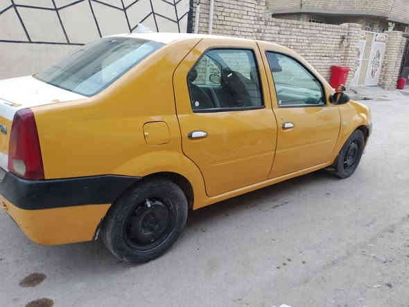 سلام عليكم  سيارة للبيع رينو لوكان كير ومحرك كورلة اوتماتيك السعر 35وبيهة مجال لشراي  لتواصل معي ***********
