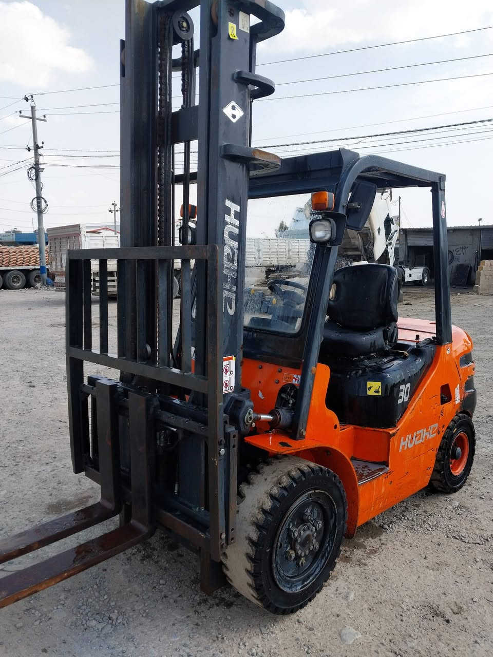 البيح رافيعة HC
محرك كير ازورة ياباني مؤديل2019 جووب عالى ٣حركات ٣طن  بدون أوراق تاخم تاير ربل  عنوان أربيل--***********-   ***********-
