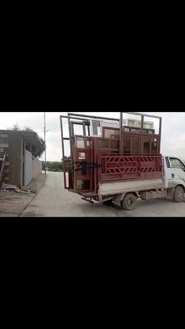 بضاعه جديده بلاستيك اخو جديد وبجميع الوان اب سعر مناسب للاستفسار***********
