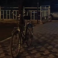 بطه حجم ٢٦ لون زيتوني لماع سعرها ٩٠ و بي مجال لطيبين مكاني بغداد الامي...