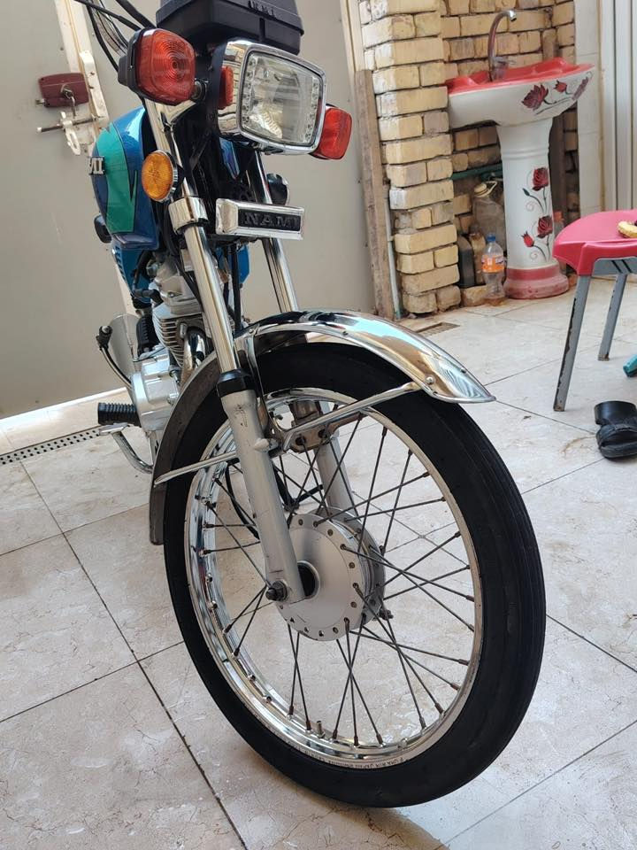 سلام عليكم دراجه نامه اصلي موديل 2023 رقم وسنويه 
الدراجه نضيفه ومكفوله السعر 1700 وبيه مجال قليل 
عنوان ميسان مغربه قرب السوق ***********
