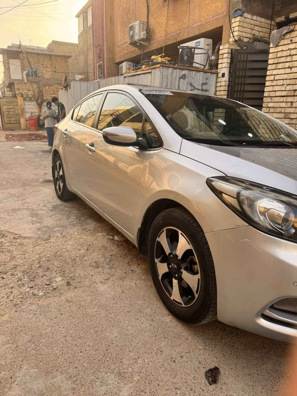 لام عليكم سيراتو 13 شكل 14 خليجي
فول من عدا لبصمه لد امامي خلفي
فتحه اشاير بلمري 
مري شفط 
شفتات استريرن 3انضمه قياده 
رقم سليمنانيه تحويل وكاله ثاني يوم
بيهه جاملغ خلفي وشويه من قبق لجنطه 
سياره خير من الله
سعر 125 وبيه مجال مكاني بغداد
الهاتف***********

