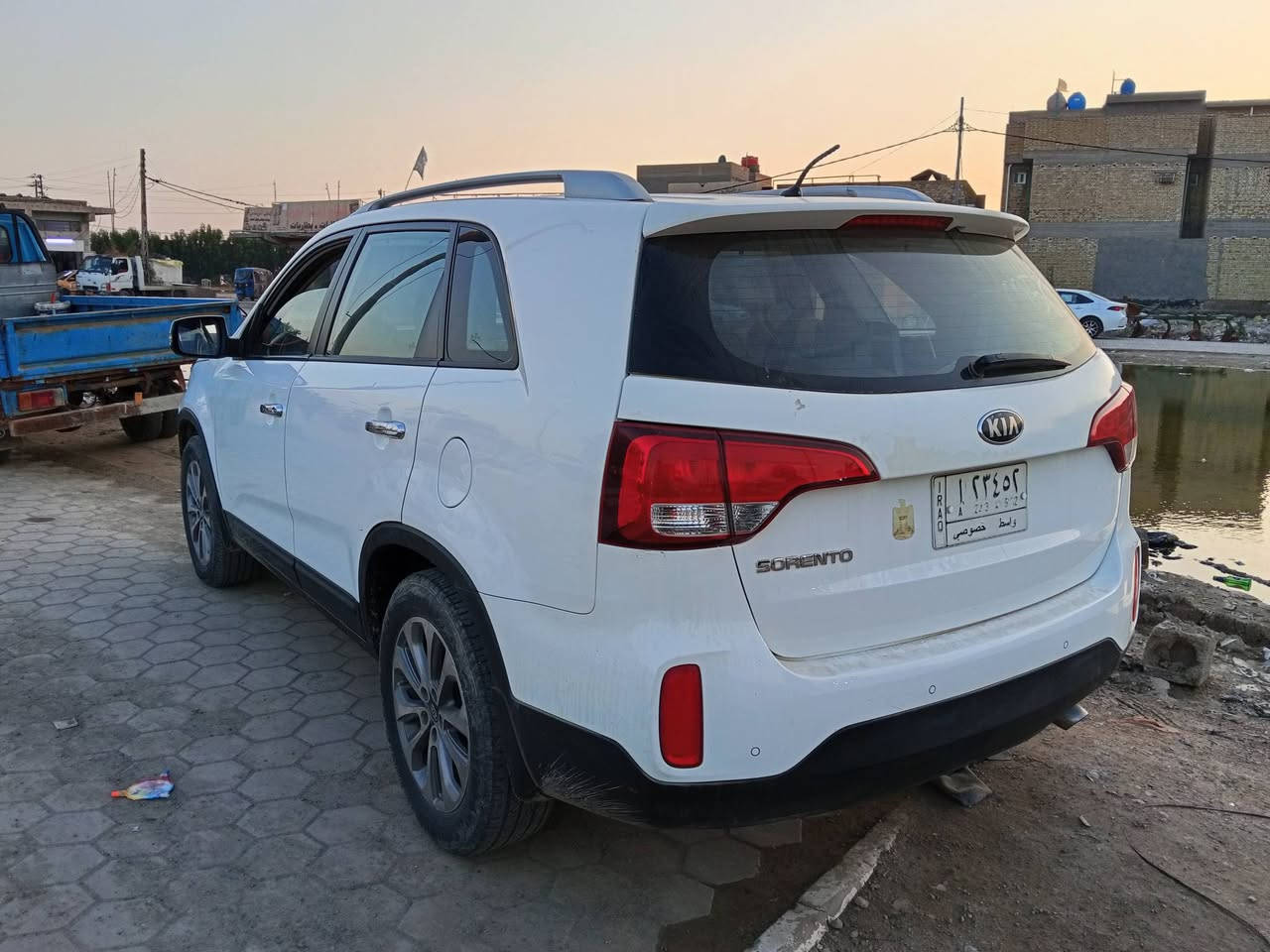 يالله/سورنتو خليجي موديل 2014  ٧راكب ٣قطع تبريد رقم واسط شرط التحويل محرك 2400 داخل صاج برده خلفيه حساس خلفي لد أمامي كامره أواكس بلاتوث شاحن تليفون سيدي بلاجكتور كير ومحرك مكفولات كهربائيات كله شغاله تخم تاير جديد صدر جديد سياره جاهزة على 24 حبايه مابيه أي نقص هس توني مسويله أدامه كامله فيت بم نوزلات بلكات كله جديد تفاصيل أكثر أتصل *********** واتساب *********** العنوان واسط قضاء النعمانيه السعر  162 وبيه مجال حق الجيه أخوان الله يرحم والديه ألي يشوف السعر غالي أو مايناسبه يعبر المنشور أو يعلق بكلمه طيبه مثل أخلاقه الطيبه والرزق على الله (سونار مرفق ب المنشور)
