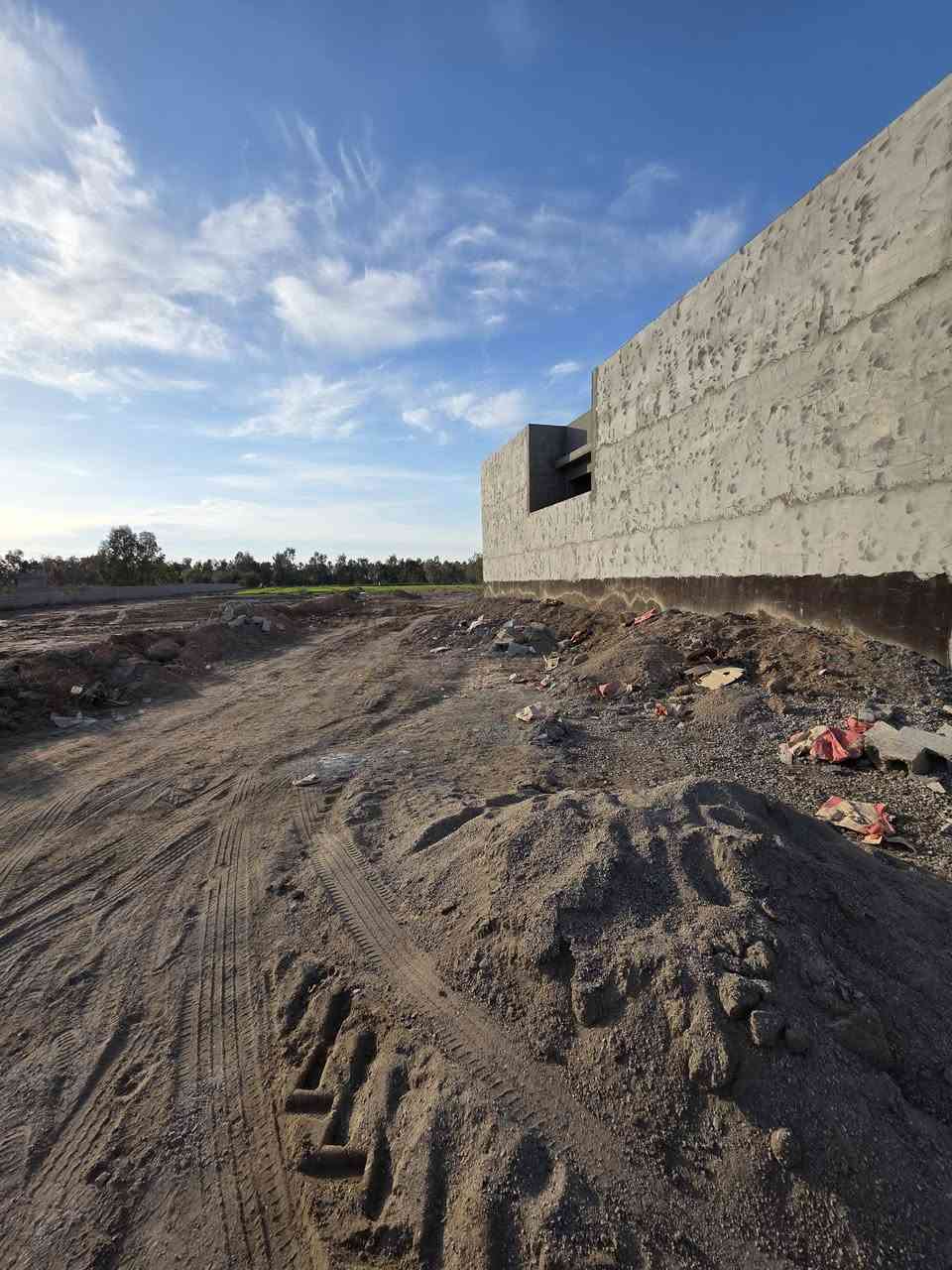 السلام عليكم
قطعة طابو زراعي سند 25 بمساحة 200 متر مربع الوجه 10 متر والنزال 20 متر قريبه من شارع كنعان الريئسي 
يوجد فيها جميع الخدمات ماء كهرباء تلبيط بسعر جدا مناسب 18 مليون وقابل اللتفاوض 
الموقع ناحية كنعان شارع قاعه نبيل اللمناسبات الدينية
اللتفاصيل اكثر الا اتصال ع الارقام التالية 
***********
***********
