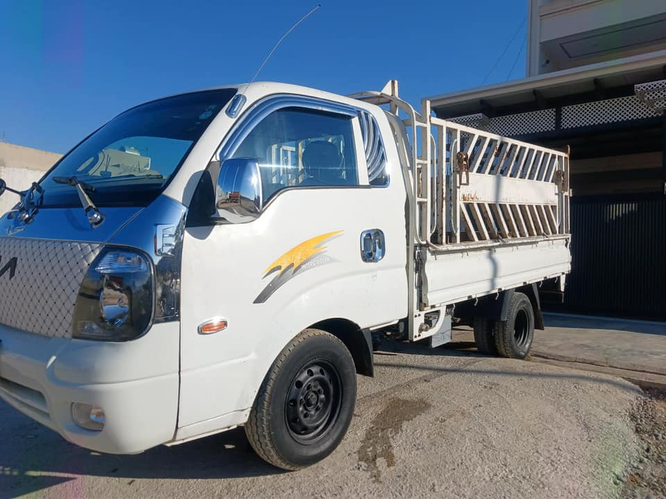 کیا٣٠٠٠ کارەبای دوو پارچەی بۆیاخەگێڕومەکینەوشانسی بەشەرت
بەناوکردن بەشەرت مۆدێل ٢٠٠٧ شوێن هەولێر ٨حەسارۆک
***********
