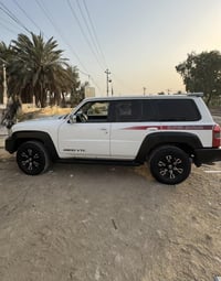 باترول  مزاد موديل 2008 بدون حادث وبدون صبغ  دفلوك وفور ويل شغال  محرك...