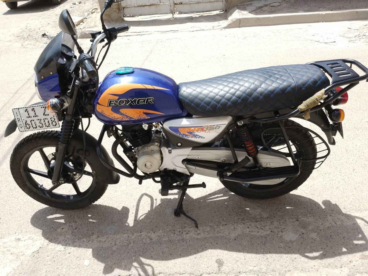 بوكسر جبلي مديل 22شكل 23
للبيع دراجة برغي ما مفتوح بيهة مكينة بلادية 
كلهة شغالة أرقام إنكليزي تحويل ثاني يوم مكاني بغداد جديدة
السعر مليونين و٣٠٠ وبيهة مجال 
***********
