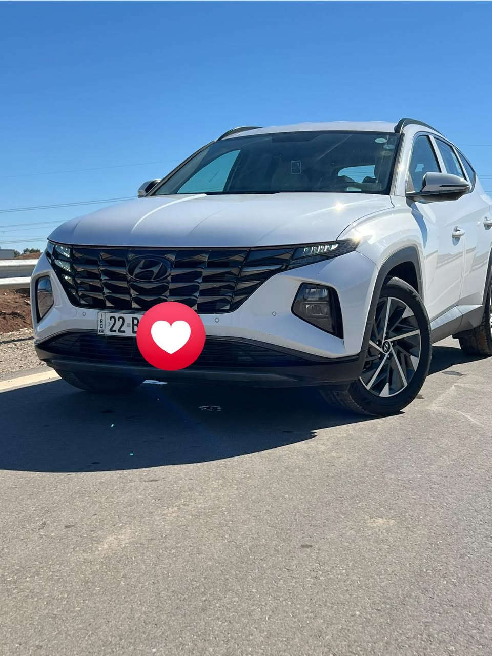 السلام عليكم توكسون 2023  كوري ماشيه 63 الف بيها ملاحظات بسيطه سياره احلى من الصور كير محرك شرط  بدون صبغ وتبديل فول مواصفات بس بدون تنته المعروفه مال  توكسون السعر 210 وبيها مجال بسيط عنواني موصل الأيسر موبايل ***********
