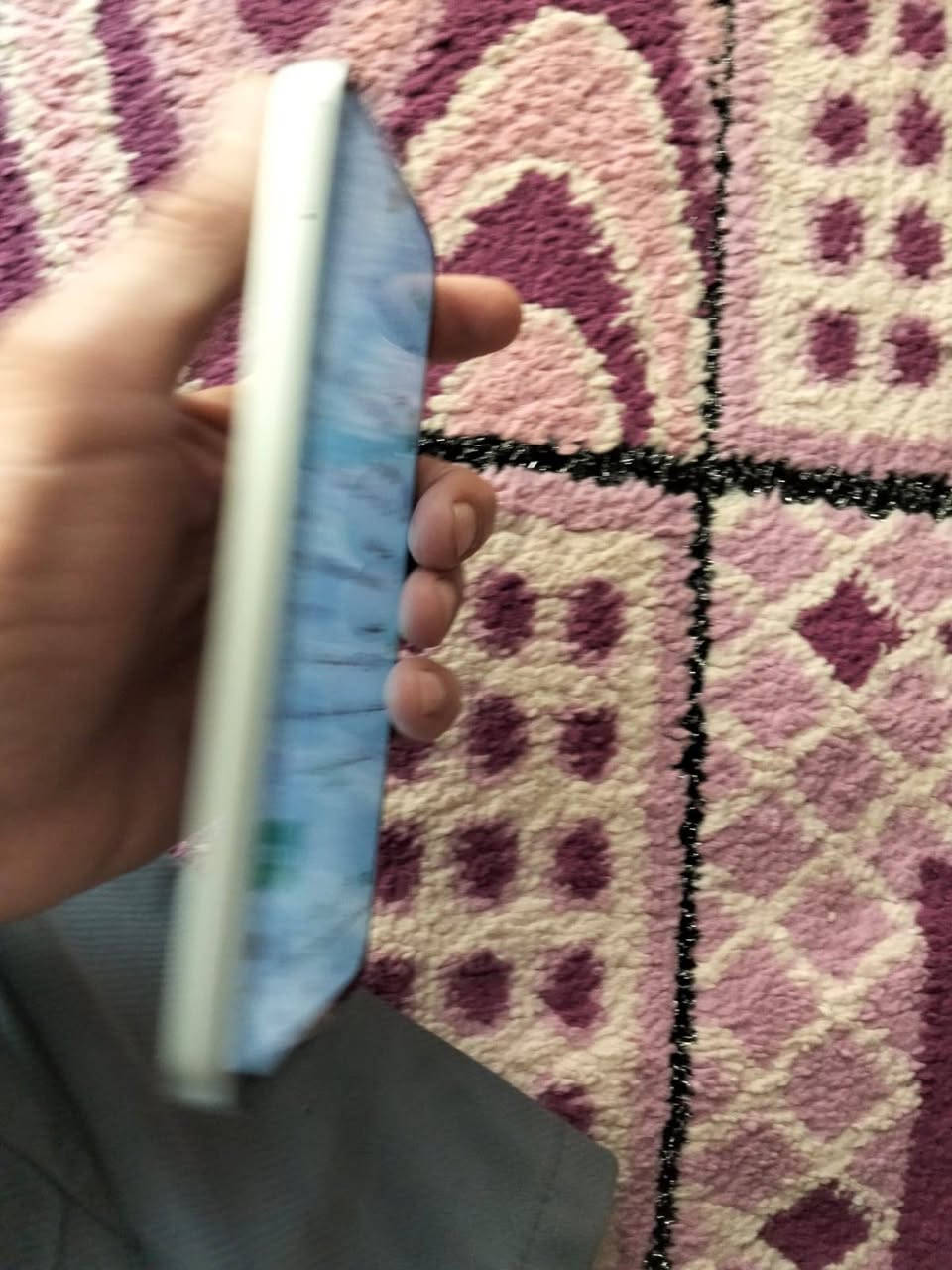 للبيع او امراوس ريدمي 15 تردد144 هرتز ذاكره 256/8 بطاريه عملاقه 7000 غراضه كامله للبيع 175 ويرهم امراوس *********** وات ساب موجود
