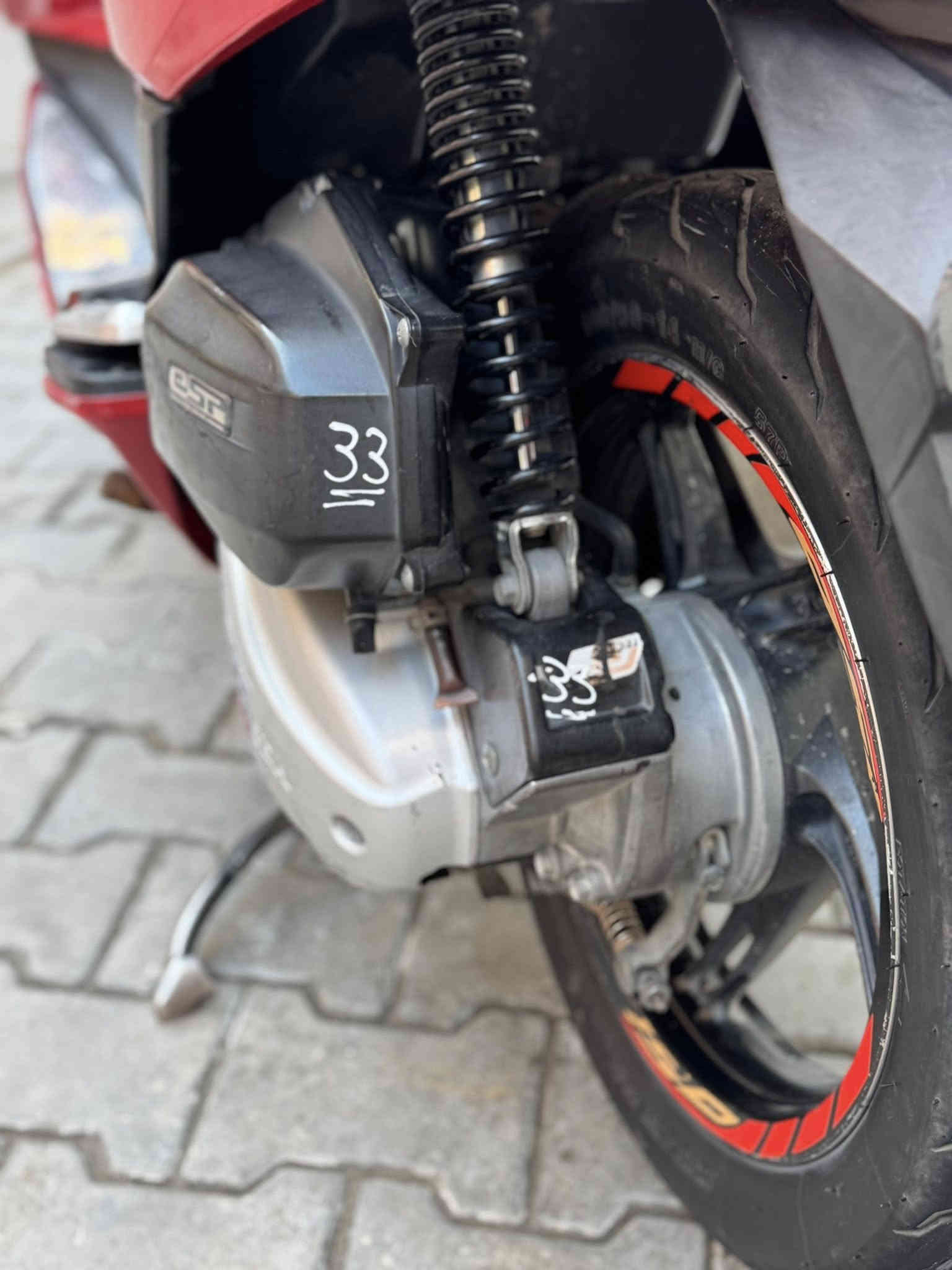 للبيع دراجه pcx جيل ثاني 2018 دراجه جديده مال رمبه مكفوله مكينه150 ناعمه كفرات اصليه شلعه معدل خير من الله ماشيه 25 الف  دراجه تتعب تكول جديده مال بيت الله شاهد خطين نوزل ستان كهربائي حساس ازدحام كله شغال مكان بغداد الكرخ السعر مليون و450 وبيهه مجال والاستفسار الاتصال ***********
