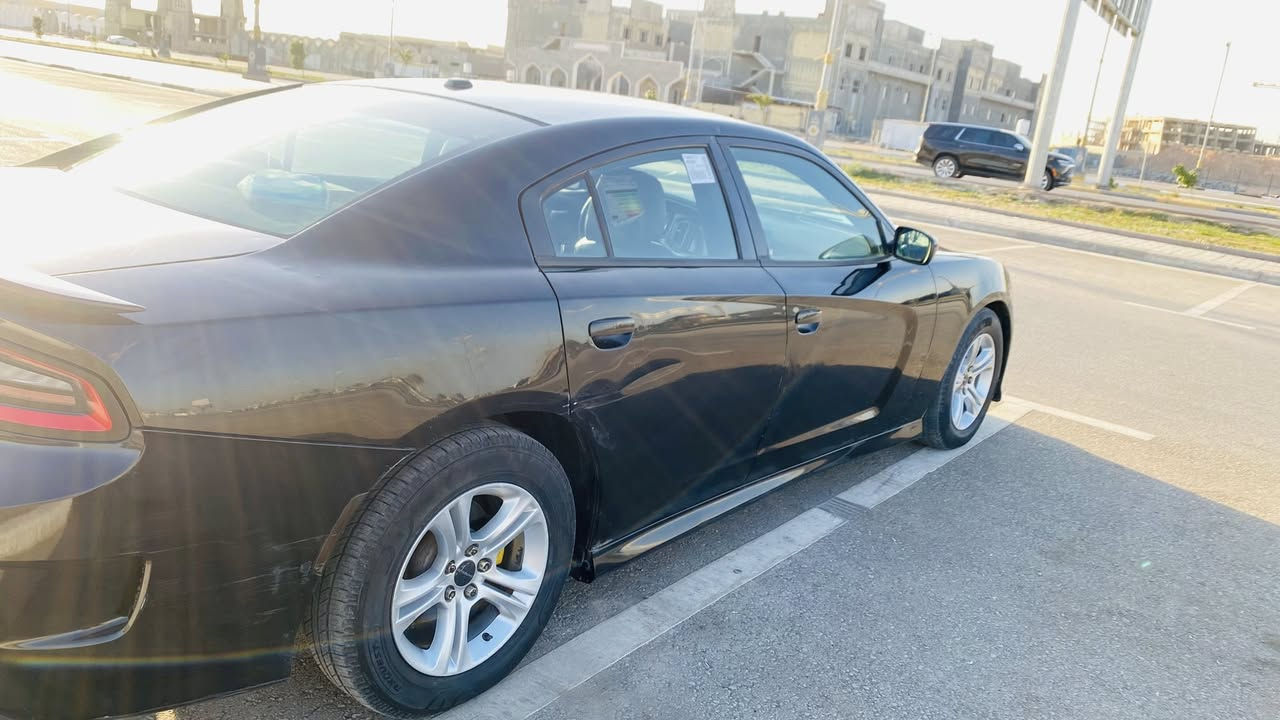 سلام عليكم جاجر 2015 اصل رقم بغداد بأسمي بي حادث امريكا بابتين جهه العبري وهنا بيه جاملغ خلفي وامامي  بدون دواخل مكينه كير تبريد حداديه شرط كفاله بيه طختين بسيطات كلش ممعدلهن سياره جاهزه للاخير سعره150 وبيه مجال للشراي مكاني قضاء الشطره معارض ابو عزيز***********
