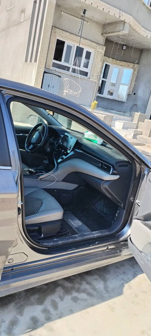 السلام عليكم
للبيع كامري 2023 SE رقم دهوك 
باسمي شرط التحويل والوكالة عامة
السيارة ضرر باب وچاملغ وربع بونيد
والسونار مرفق بالصور
سيارة نظيفة
كشنات كهرباء
تحكم شفتات 
شرط
گير 
محرك
نظافة فووول
السيارة ماشية 86 ميل
السعر مناسب جدا 178 ورقة وبيها مجال قليل
للاستفسار الاتصال على الرقم 
***********
