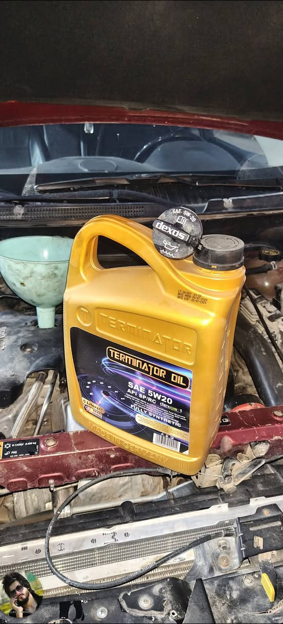 (( جزء من أعمالنه اليوميه  ))
تشتري راحة بالك عندما تعتمد على زيوت اصلية في إحتياجاتك اليومية
ضع ثقتك الكاملة بزيوت من مناشئ عالميه رصينه
زورونا ستجدون ما يرضيكم 
 خدمات الثقه لتبديل زيوت السيارات  
العنوان 🏠
واسط / الموفقيه/ شارع الحولي
*********** واتساب
*********** واتساب
