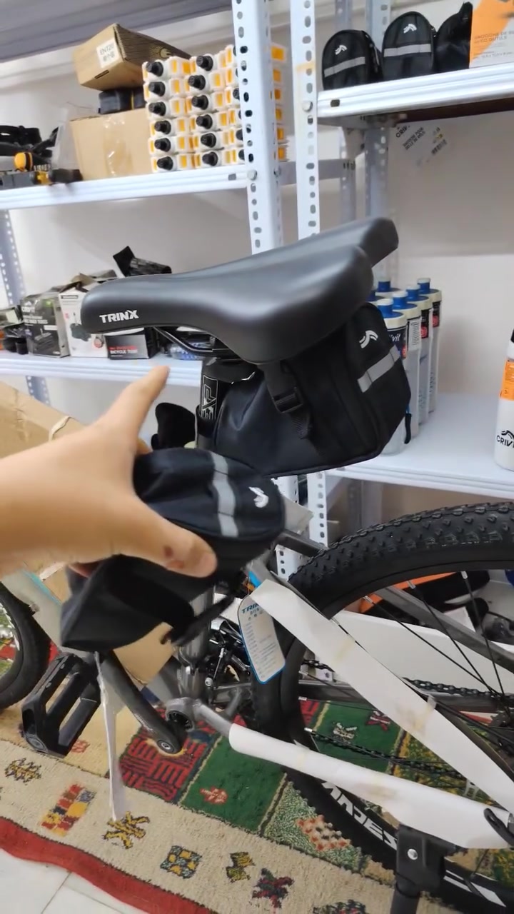 حقيبة بايسكل ماركة crivit الألماني الاصلي 🇩🇪 
متوفر لدى متجر Dream Bikes 
شارع فلسطين خلف بانزين خانة المهندسين ***********
