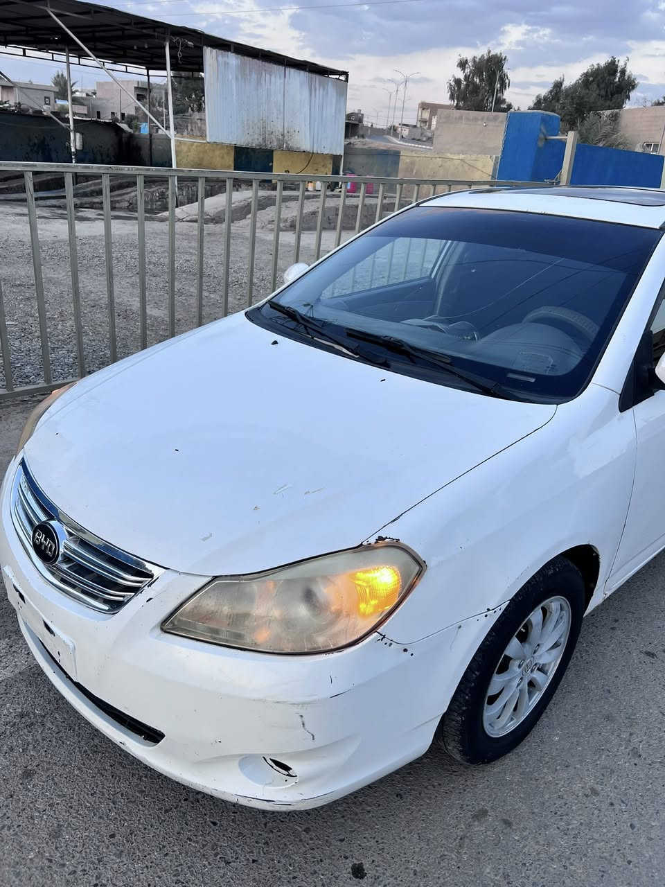 بي وايدي 2014 مزاد الانبار
تترقم انبار 

گير ، محرك ، صدر شرط ، تايرات جدد

تبريد تدفئة كهربائيات كلها شغاله

دواخل نظيفه 

ماشيه 127 الف

وكاله ثاني يوم للمشتري 

مكان السياره / صلاح الدين / قضاء العلم 

السعر 37 و بيها مجال

***********
