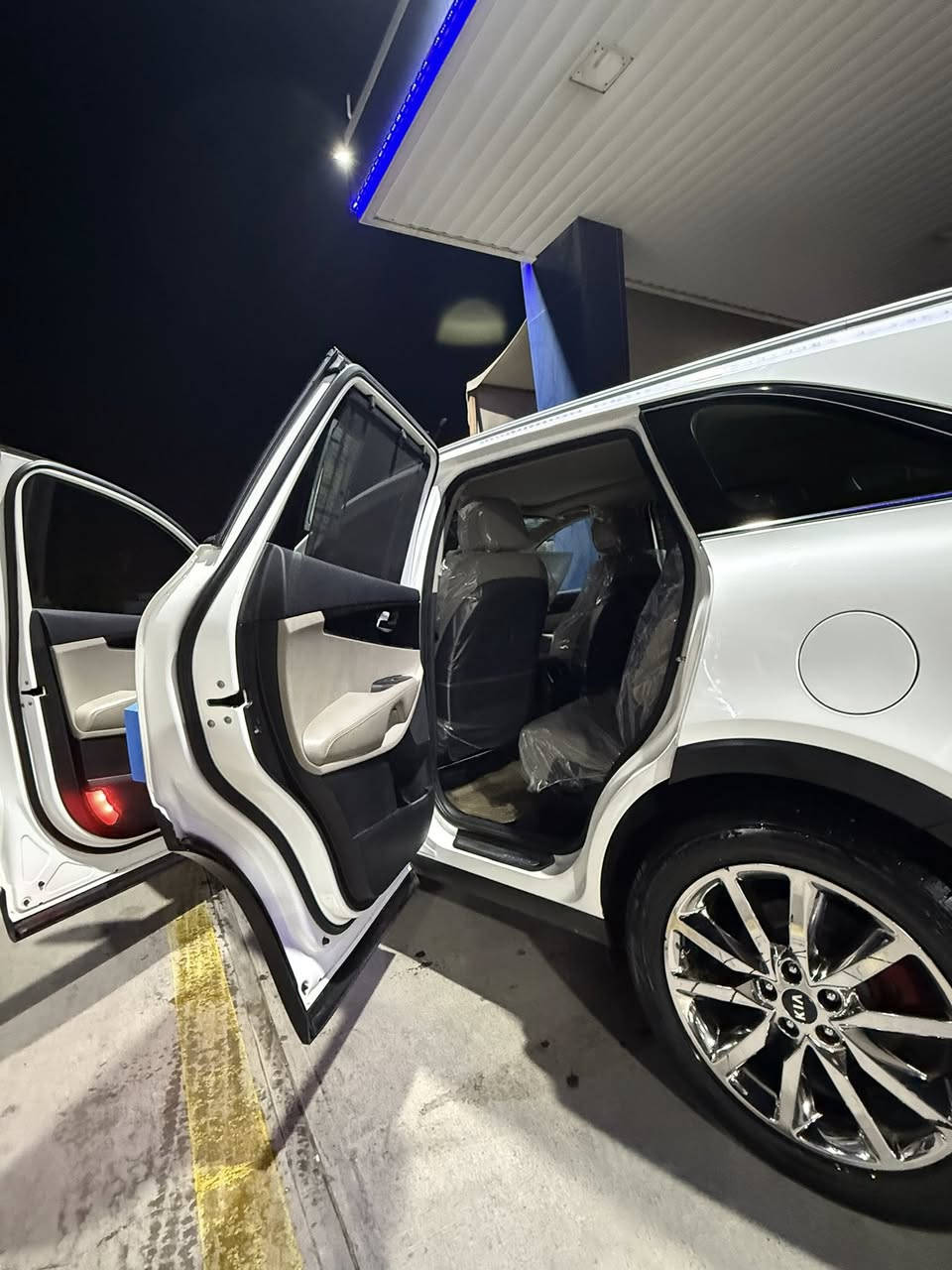 بسم الله الرحمن الرحيم/ سورنتو للبيع مديل 2018: كفاله عامه
فول اعلى فئه بون رامه بصمه فور ويل 
تحكمات بصمه ابواب لايت ابواب جنطه كهربائيه 
مكينه /6 
سياره معروفه موصفاته الفول رقم اربيل بسمي 
مكان بغداد الحسينيه ***********
السعر اتصال متواجد 
وتساب هم متواجد/ 
تحياتي للجميع
