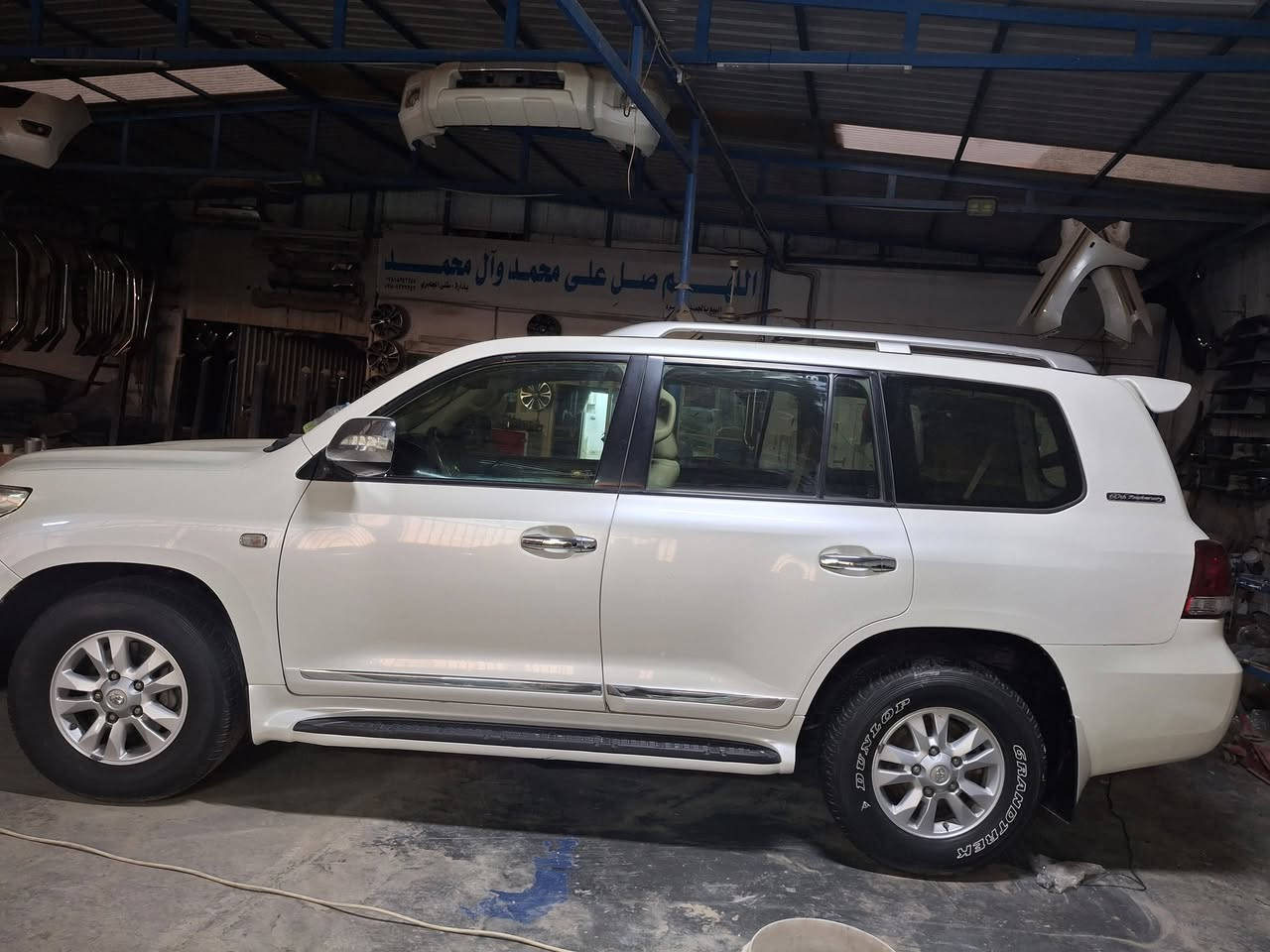 للبيع لاندكروز موديل ٢٠١١ بغداد باسمي ستينية أصلية 
السعر ٣١٥
مكاني ديوانية 
***********
