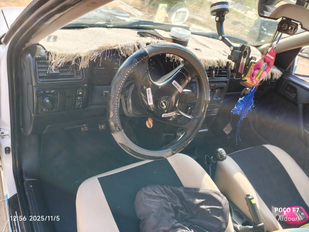 اوبل فكترا موديل 1993
محرك 1800
صبغ حزام 
تبريد تدفئة 
ABS شغال 
ترايك وين متريد السيارة تشوف بعينك وتحكم بلاد, صلاح الدين


**إذا كنت صاحب هذا الإعلان وتريد حذفه لأي سبب، رجاءا أرسل رسالة إلى الدعم الفني**