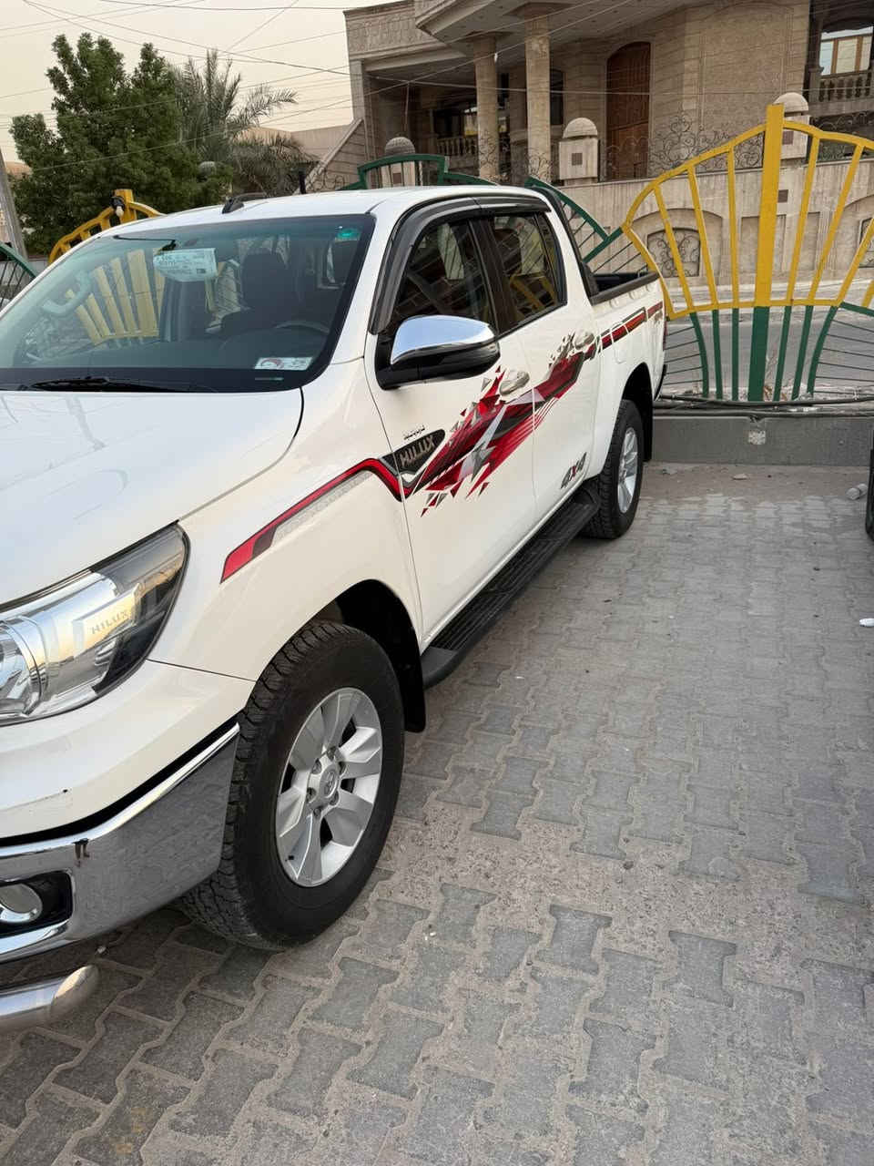 سلام عليكم البيع فورويل موديل 2020 كويتي فول مواصفات بصمه مكفوله كفاله عامه عده رصعه صغيره موضحه بصوره يم البك لايت الخلفي سياره جديده عله ايدي رقم دهوك تحويل مباشر مكان السياره بغداد المعامل ماشيه 141 
السعر 285 وبيها مجال بصيط لاستفسار‭0773 342 2045‬
