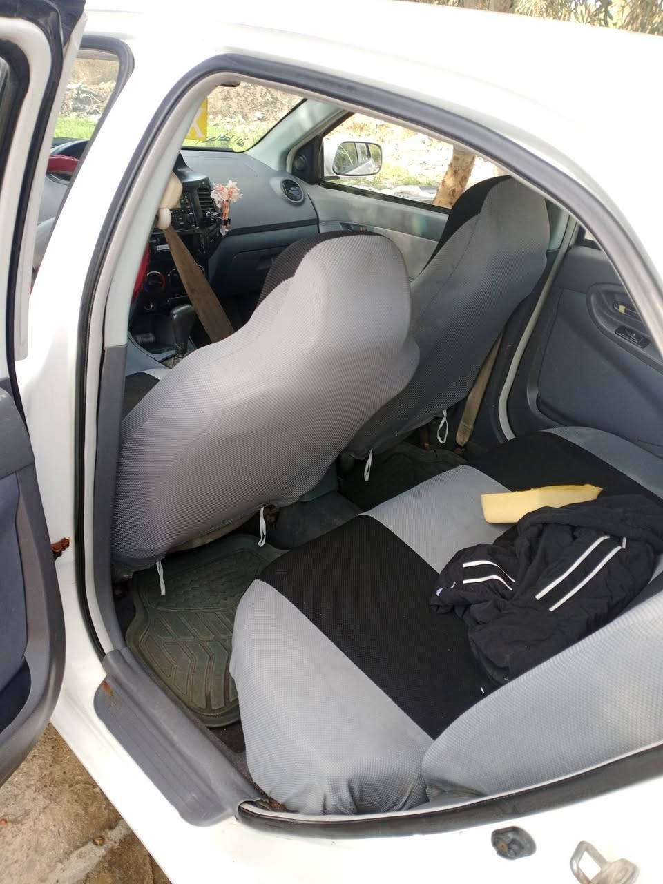 ام كي موديل 13 ب 33 مكانهه سكندريه حلوه سياره بسمي مكانهه سكندريه الاسكان ***********
