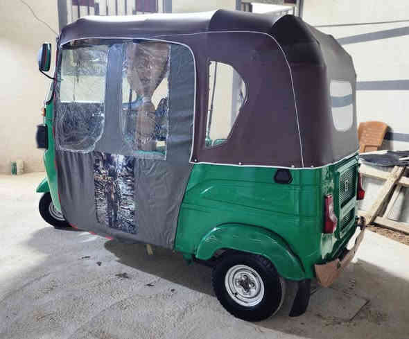 سلام عليكم شباب تكتك للبيع مديل 2022شهر ال12 رقم وسنويه نكليزي تكتك جاهزه نكره سلف كهرباءيات كله شقاله تخم تاير جبلي كاعيات ودوشمه  مسجل بلتوث مكينه وكشره كفاله عامه تكتك مكاني البصره وهاذه رقمي ***********
والسعر 9100وبيه مجال للطيبين
