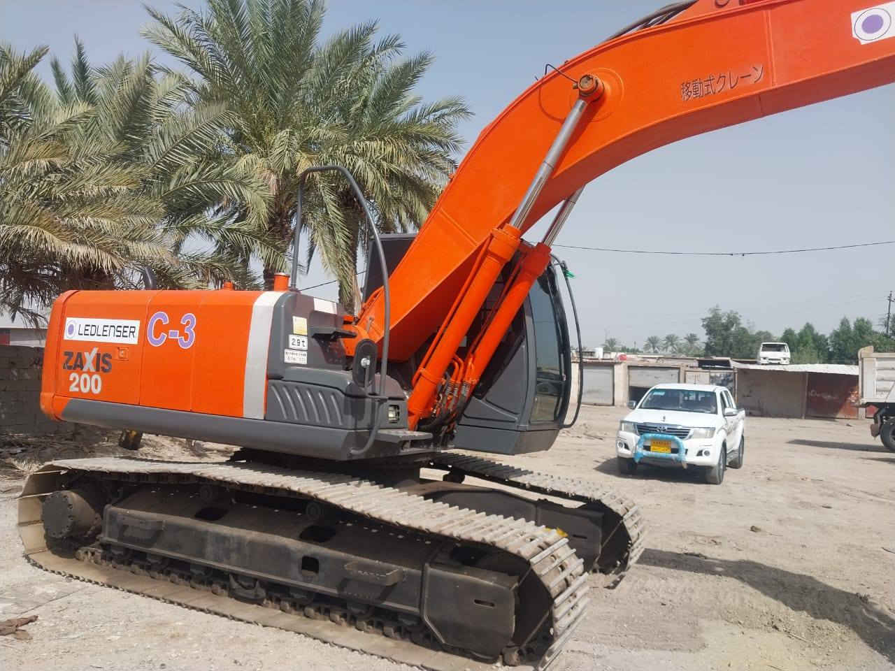 السلام عليكم حفار 3Z حجم 200 مكفوله كفاله عامه ع وضع الشركه 
***********
