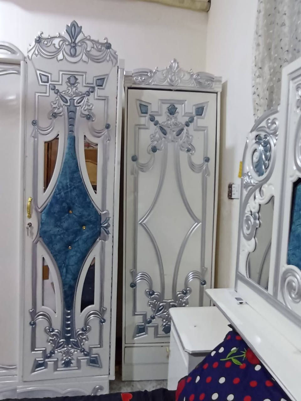 غرفه ماليزي للبيع اتصال علا رقم ***********
