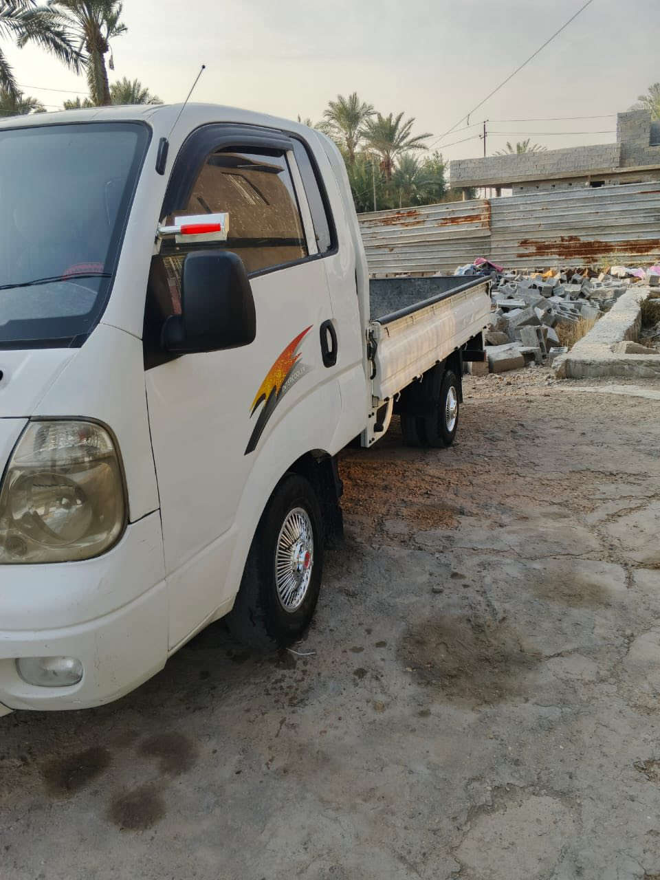 للبيع كيا عموشة  موديل. 12 رقم بغداد انكليزي باقي بس استلام لوحة سنوية انكليزي محرك خيط بخار بصيط كير متعهد اكسن متعهد شاصي متعهد رقم شاصي شعار بسنوية وبلشاصي وبلقمارة تخم تاير كهربائيات جديدة دوشمة نضيفة  سيارة جاهزة من كلشي سعر  97.  بية مجال قليل حك اجية مكان سيارة يوسفية الاثير بية وات ساب ***********
***********
