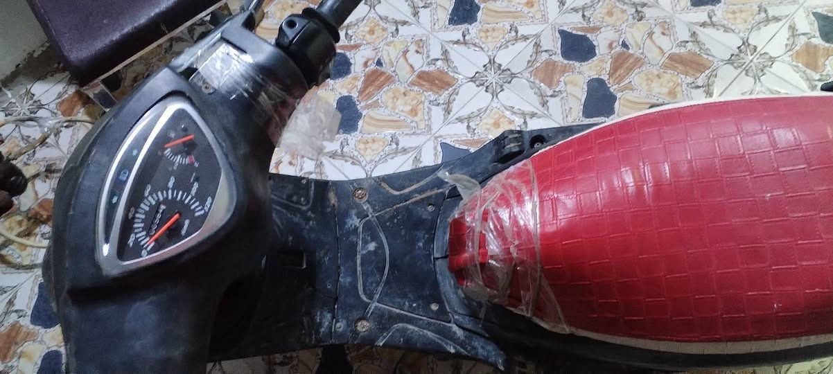 دراجه ماكس عدله للبيع السعر 550 كلها شغاله سلف هندر مكينه بلاد مامفتوحه لايتات اشاير كلها شغاله دراجه حلوة ونضيفه يرادلها ترتيبات بسيطه العدادت واكفات مال سرعه ولبانزين فقط لا غير مكاني بصرة كرمة علي البصرة, العراق


**إذا كنت صاحب هذا الإعلان وتريد حذفه لأي سبب، رجاءا أرسل رسالة إلى الدعم الفني**