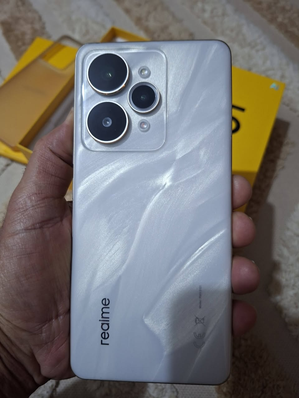 السلام عليكم 
ريلمي 15 برو/كامل ملحقاته 
📱المعالج : Snapdragon 7 Gen 4
💾 الذاكرة :  512GB والرام 12+14
💾 الشاشة : امولد 6.8 بوصة - 144 هرتز 
📷 الكاميرا : 50 + 50 ميجابكسل
🔋البطارية : 7000 مللي أمبير __  
شحن سريع 80 واط
سعره 500 الشراي يراسلني


**إذا كنت صاحب هذا الإعلان وتريد حذفه لأي سبب، رجاءا أرسل رسالة إلى الدعم الفني**