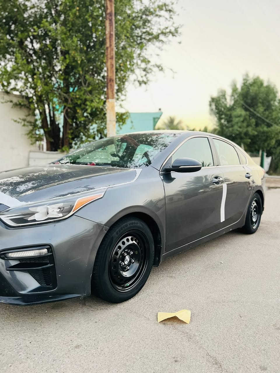 سلام عليكم للبيع كيا فورتي 2019 (كير ATM) حره تحويل ثاني يوم وارد كندي بدون صور حادث حادثهة جاملغ وباب جهت سايق بيهة شبر كلير موضح بصوره بيهة بدايه رواجز موصفات EX دفئه كشنات تدفئه دركه قياده ذاتيه لايت فراشه زنون عالي ناصي تبريد تدفئه كله شغال ماشيه 240 الف كيلو مكاني بغداد سعر السياره 127 وبيهة مجال بسمايه رقمي / ***********
