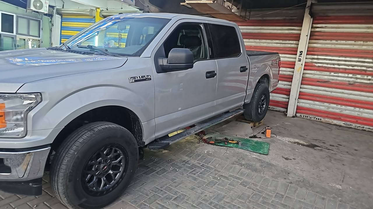 فورد مكفوله للبيع موديل 2020محرك v8@5000@سعرها250بيه مجال***********مكاني بغداد
