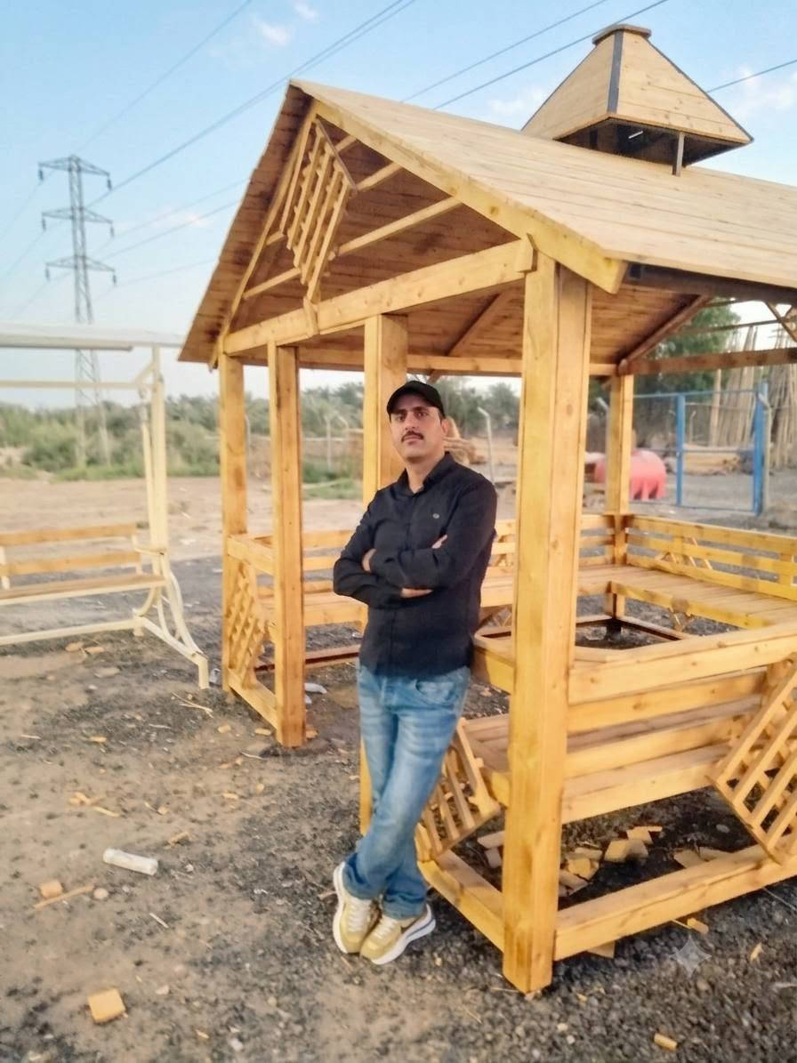 للحداده فن يرحب بكم معمل الزيدي لعمل كافة الكرفانات وكافتريات المتنقلة والجلسات العربيه والشوايات والمراجيح والقنفات ومضلات المسابع باحدث التصاميم وكل مايخص المزارع وكافة انواع الحدادة بانسب الأسعار موقع محاويل مقابل مجمع النجوم للأثاث طريق حله للإستفسار *********** عمار الزيدي
