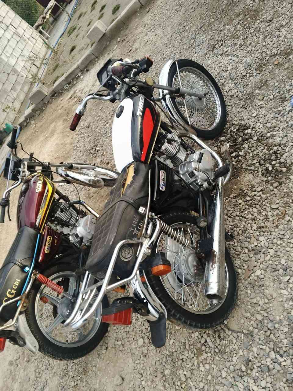 دراجتين للبيع مكفولات
تايكر موديل 21 أوراق محرك مكفول كهربائيات شغاله السعر 425 وبيه مجال 

سافان موديل 20 أوراق اصولي 6 محرك مكفول كهربائيات شغاله نقص شخاطه مال سلف السعر 450 وبيه مجال 

العنوان واسط العزيزيه ***********
