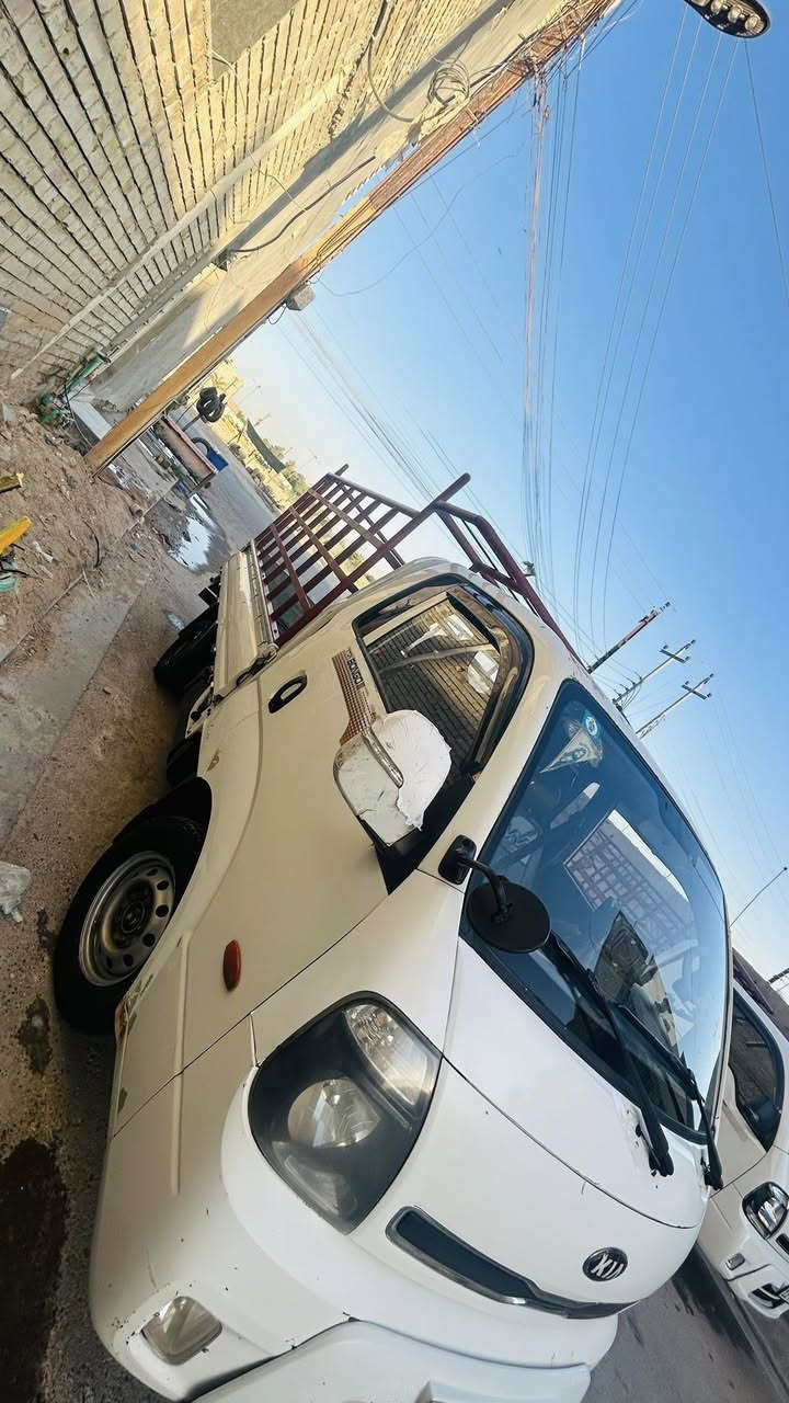 السلام عليكم اخوان    كيا حمل موديل ١٣ سياره مكينه وكير خير من الله بيه صوت ضاغطه خفيف فقط  
السياره موضحه بل صور 
مكاني الامين الثانيه
السعر.    ١٠٥ وبيه مجال
رقم الهاتف *********** 
‏***********
